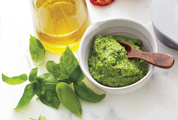 Classic pesto