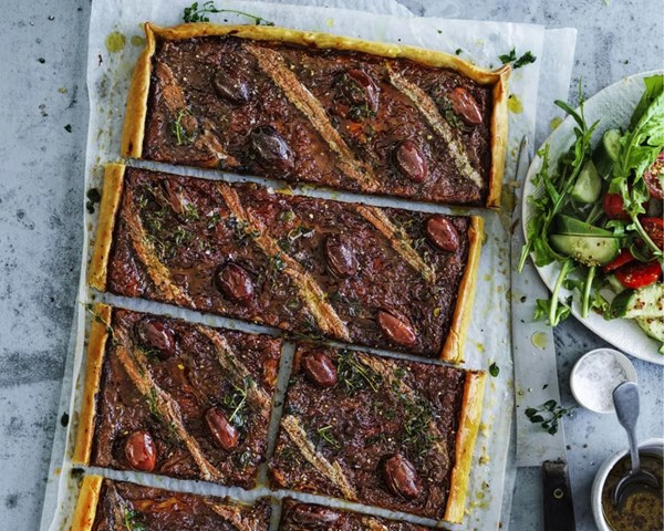 Classic pissaladière