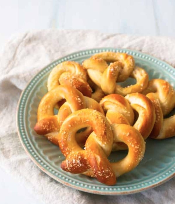Classic pretzel twists 