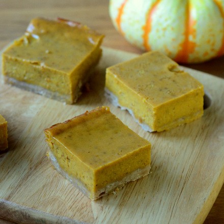 Classic pumpkin pie bars