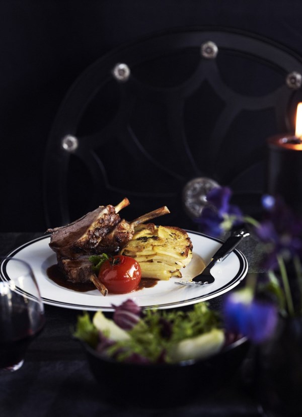 Classic rack of lamb with red wine and balsamic sauce
