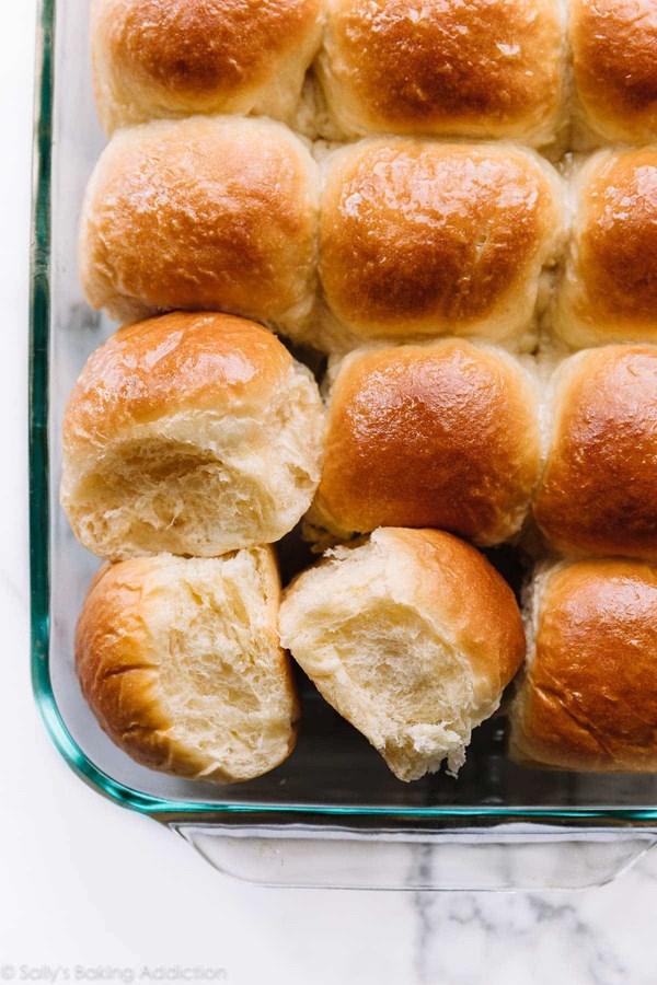Classic round dinner rolls
