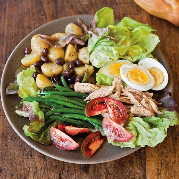 Classic salade Niçoise 