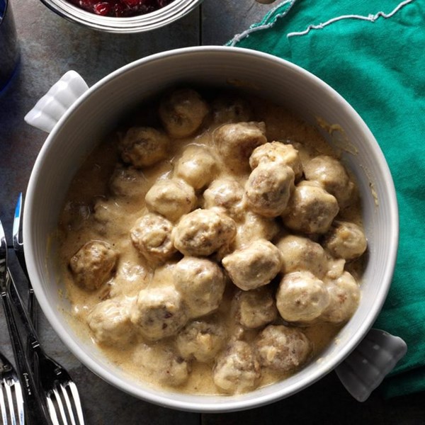 Classic Swedish meatballs (Köttbullar)