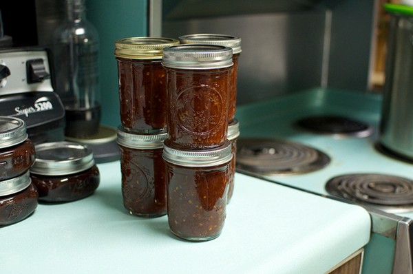 Classic tomato jam sweetened with honey