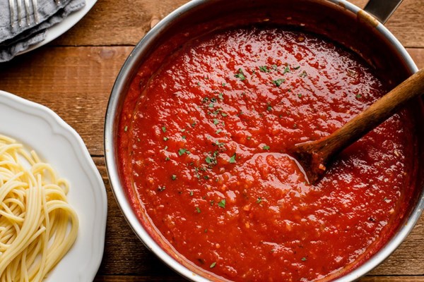 Classic tomato sauce for pasta