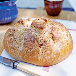 Classic walnut boule