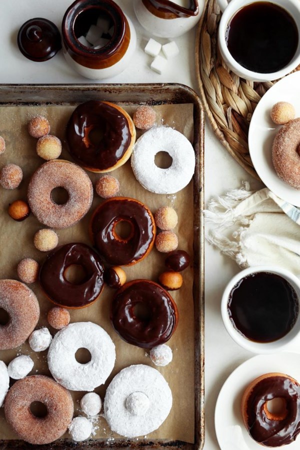 Classic yeast doughnuts