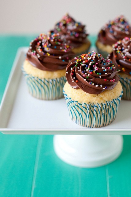 Classic yellow cupcakes