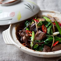 Clay pot duck with ginger