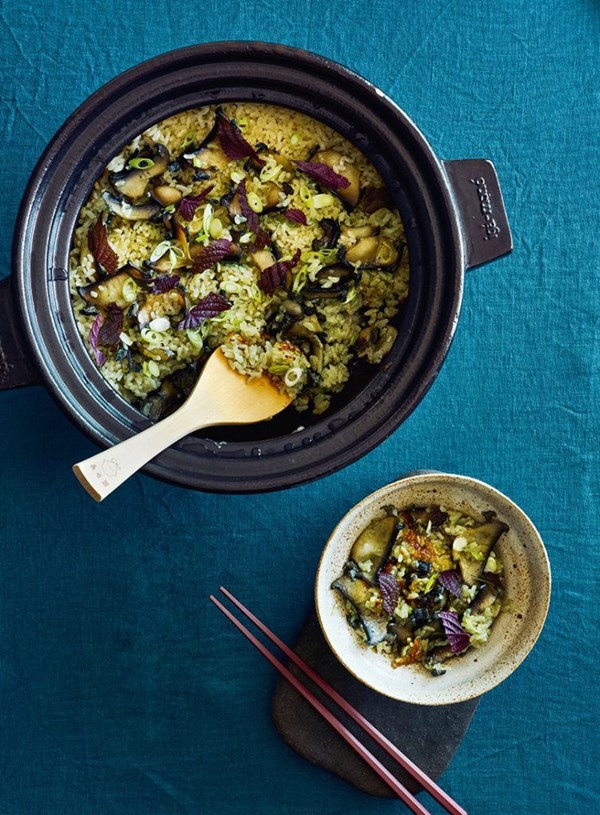 Clay pot rice with pāua