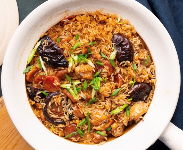 Claypot chicken rice