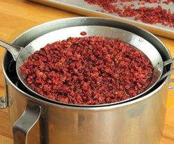 Cleaning dried barberries (Tamiz kardan-e zereshk)