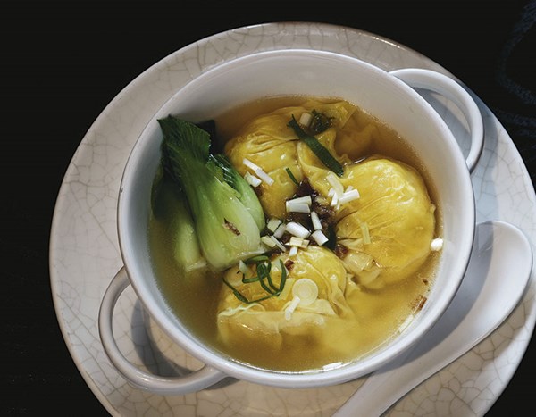 Clear soup & fresh prawn wontons