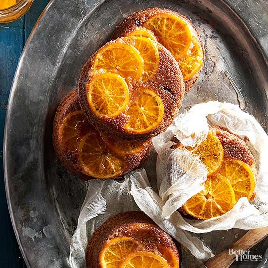 Clementine-fig spice cakes