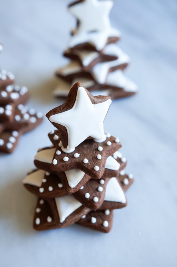 Clementine gingerbread cookie trees