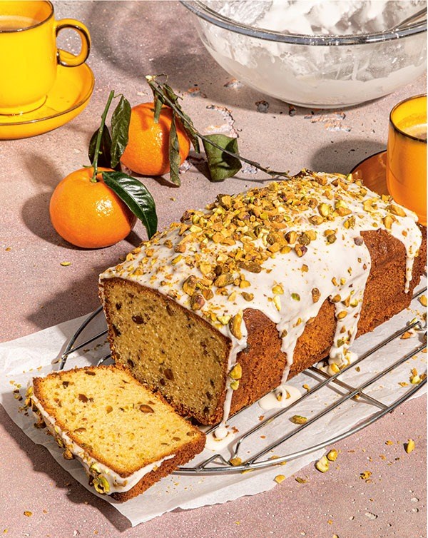 Clementine yogurt pistachio cake