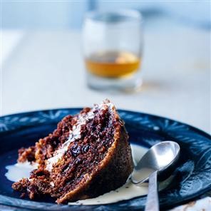 Clootie dumpling with Drambuie custard