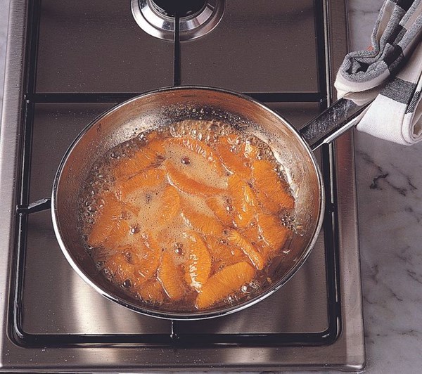 Coating fruit in a sugar glaze