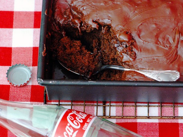 Coca-cola cake