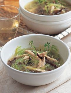 Cock-a-leekie with Puy lentils and thyme