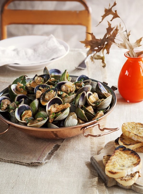 Cockle and pork cataplana