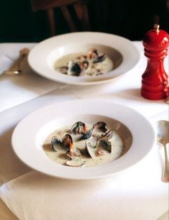 Cockle, parsley and cider broth