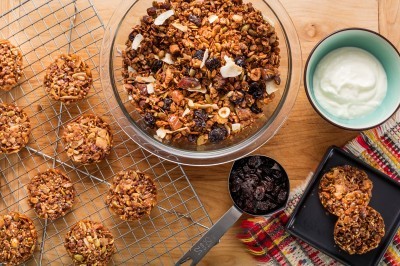 Cocoa crunch fruit and nut granola
