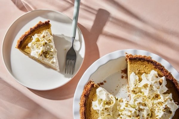 Coconut & pistachio cream pie