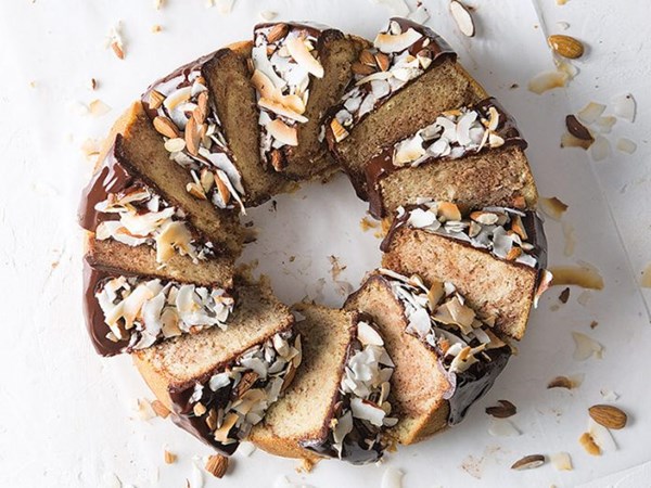 Coconut almond marble chiffon cake [chocolate ganache]