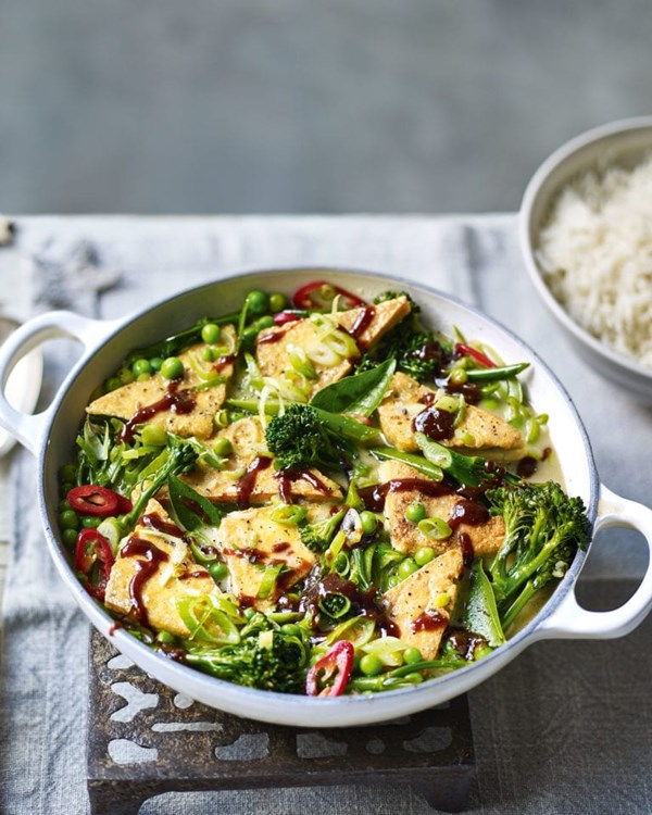 Coconut and tamarind tofu curry