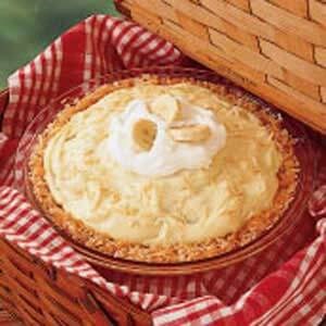 Coconut banana cream pie