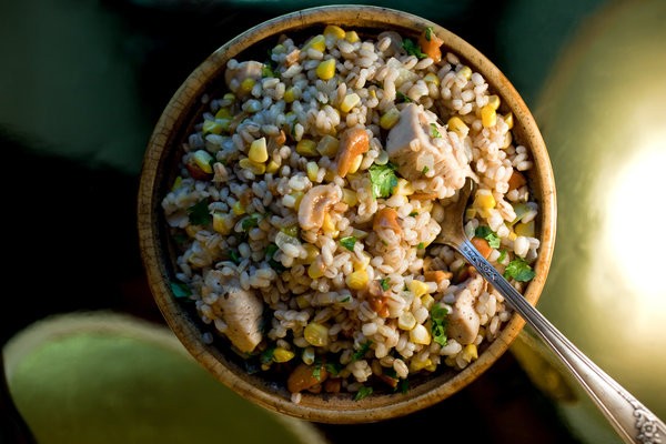 Coconut barley pilaf with corn, chicken and cashews