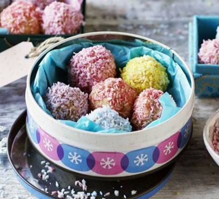Coconut bauble truffles 