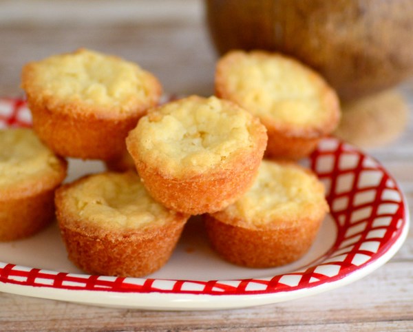Coconut blondie bites