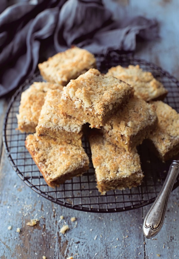 Coconut carrot slices