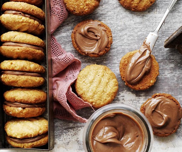 Coconut chocolate crunchies