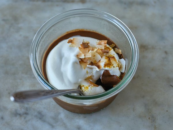 Coconut chocolate pudding