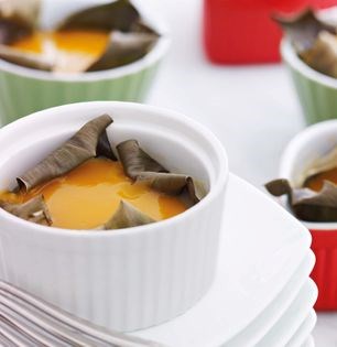 Coconut cream custard in banana leaf bowls
