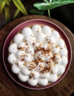 Coconut cream pie
