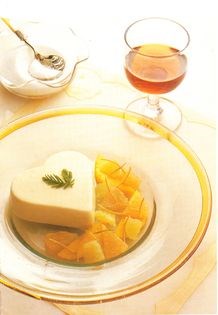 Coconut cream with mango, lime and pink grapefruit 