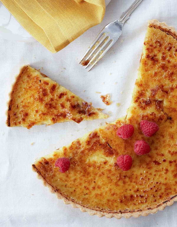 Coconut crème brûlée tart