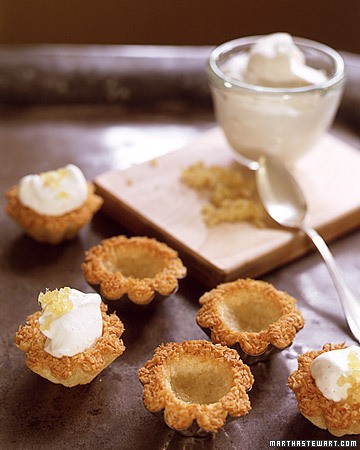 Coconut-macaroon tartlets
