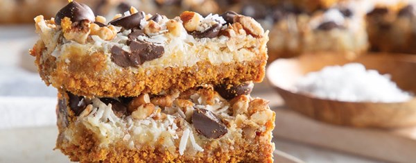 Coconut magic bars