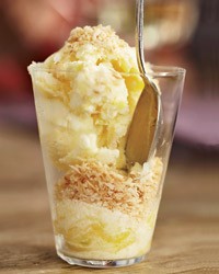 Coconut-mango frozen yogurt