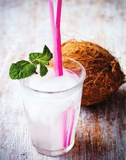 Coconut milk and honey smoothie