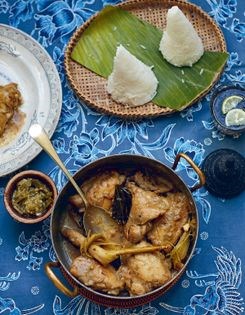 Coconut milk chicken (Opor ayam)