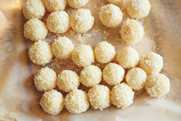 Coconut-milk fudge (Topra pak)