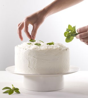 Coconut-mint cream cake