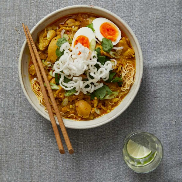 Coconut noodles with chicken